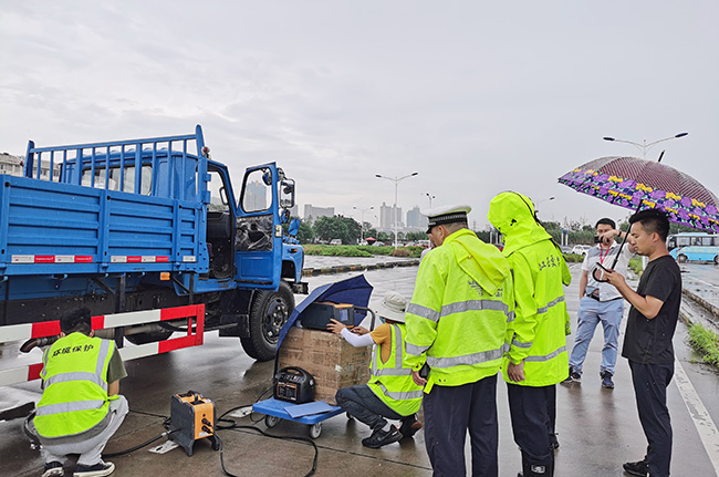 打響第一槍！江西廣電計量協同開展南昌市機動車尾氣路檢路查聯合執法行動